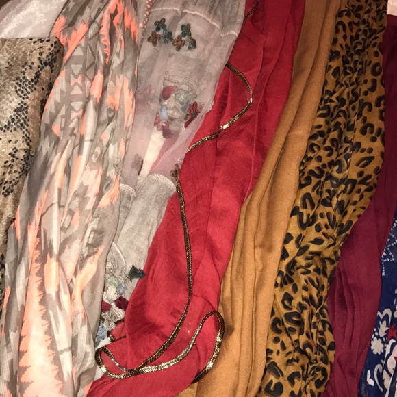 Scarves - Picture 3 of 7